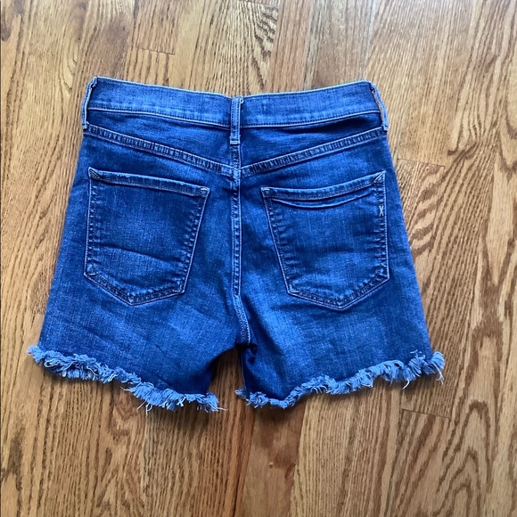 Express frayed edge shorts. - Picture 3 of 4